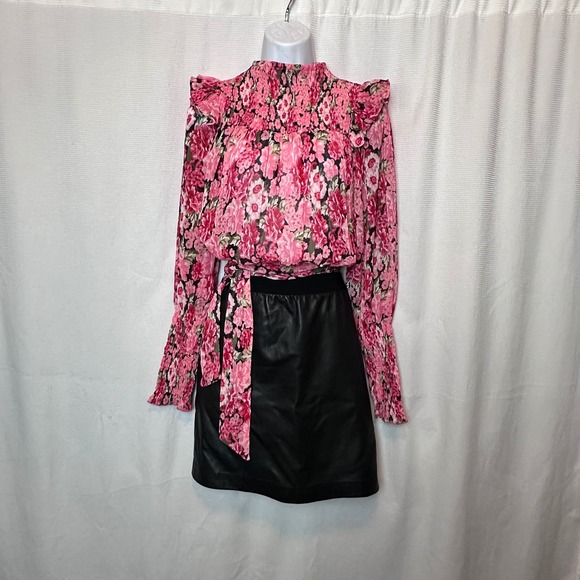 Bardot Floral Long Sleeve Smocked Ruffle Tie Back Blouse Top Size Small - Picture 2 of 10